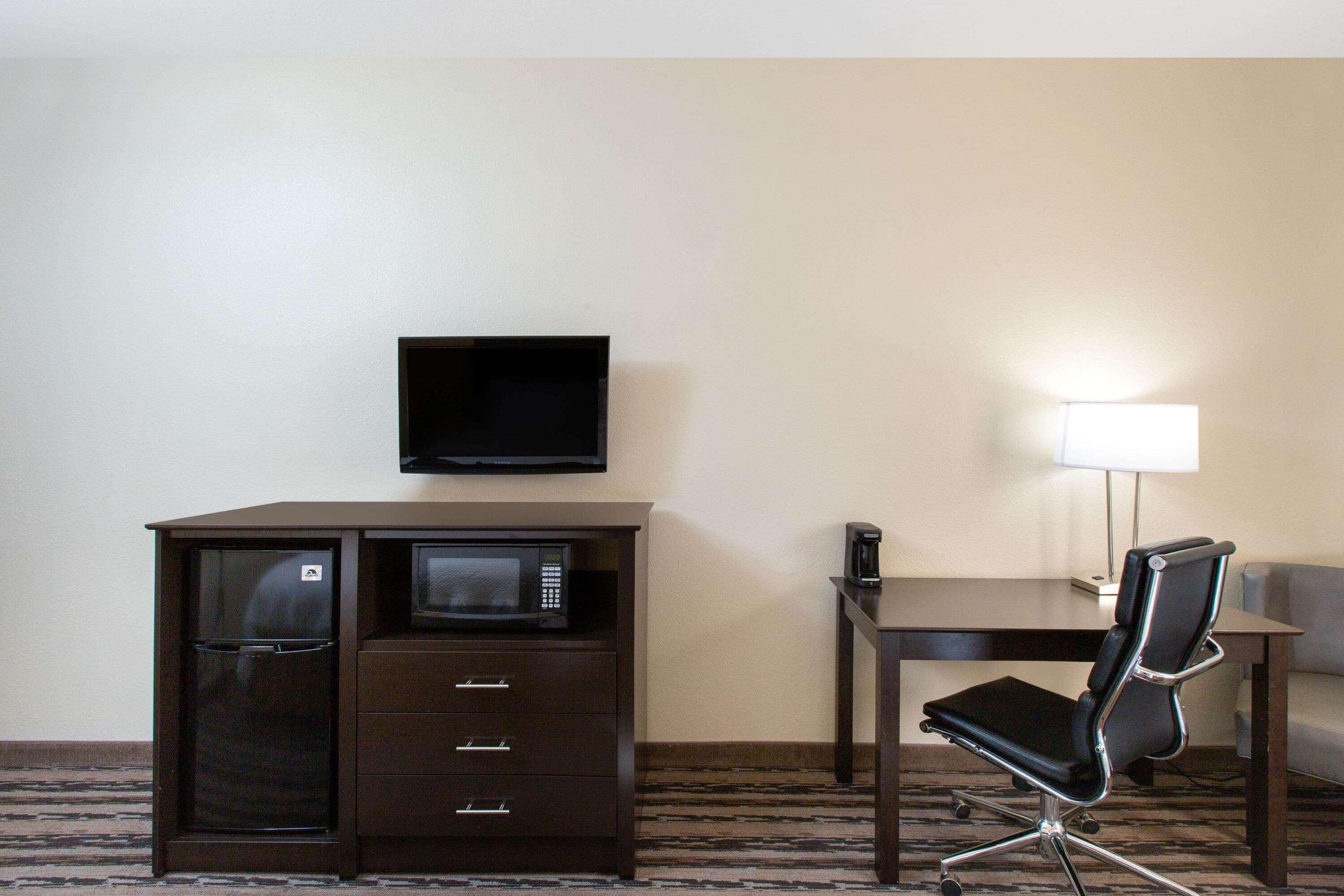 La Quinta Inn By Wyndham Lincoln Exterior photo